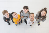 top-view-group-children-posing-together